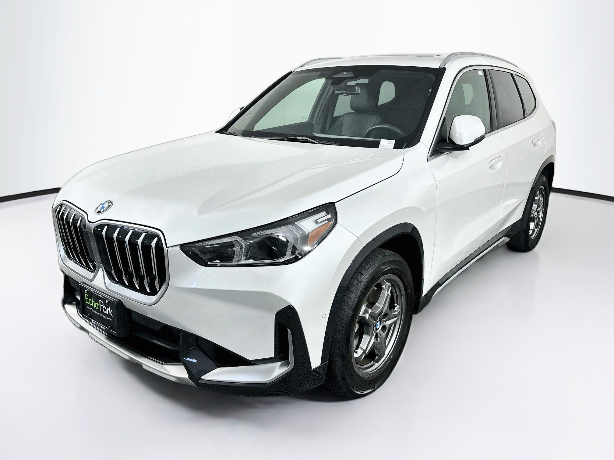 Used 2025 BMW X1 xDrive28i AWD/4WD image 3