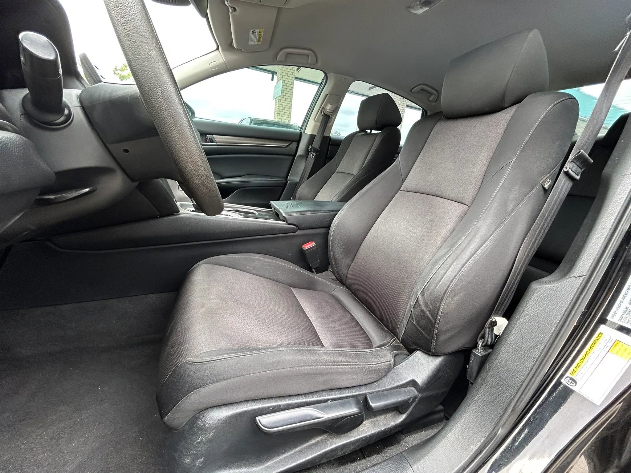 Used 2018 Honda Accord LX image 9