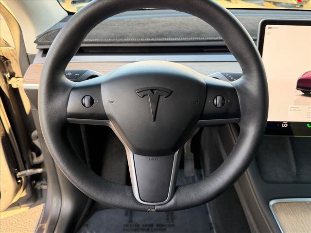 Used 2023 Tesla Model Y Long Range AWD/4WD image 16