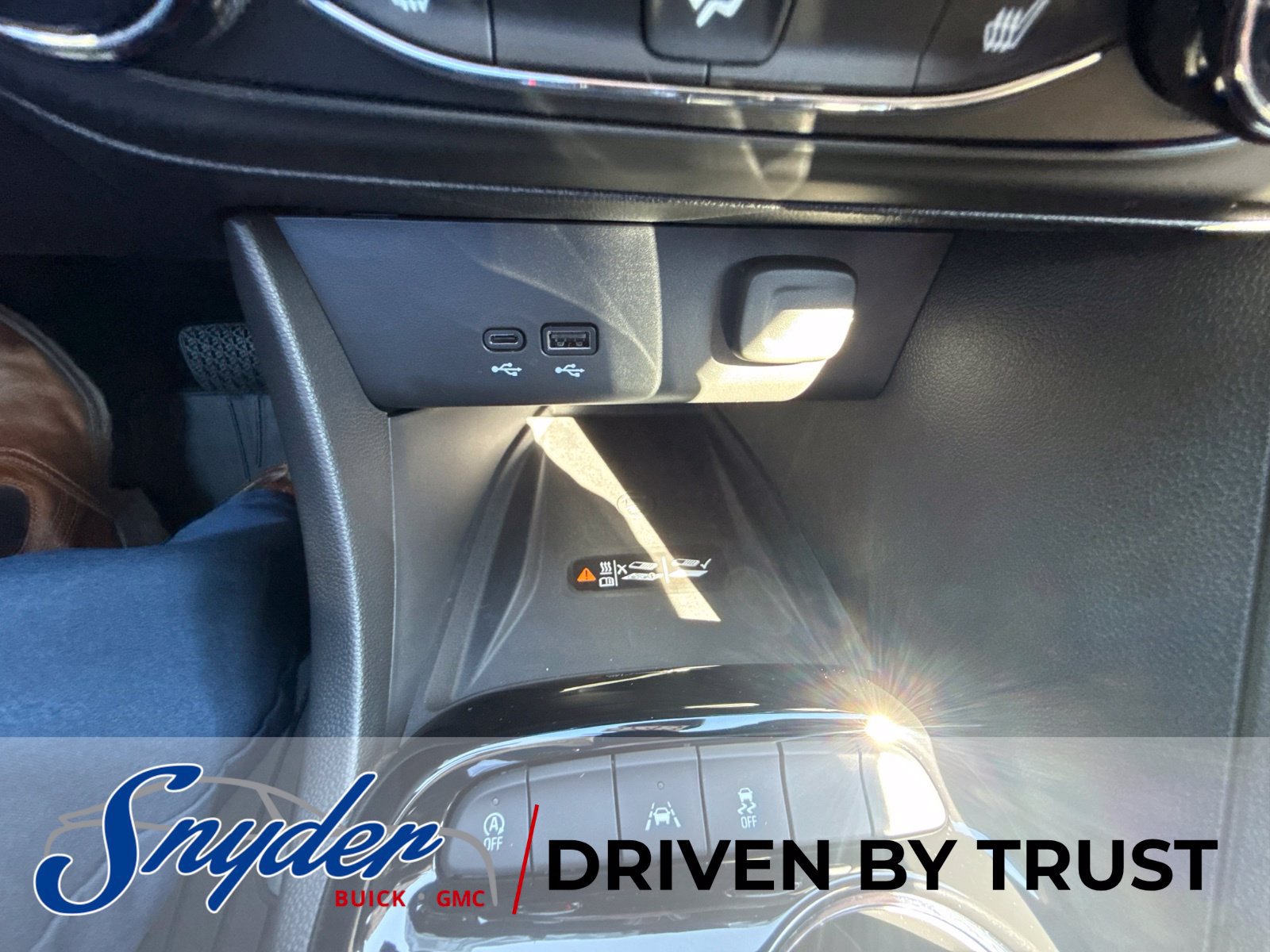 New 2026 Buick Encore GX Preferred w/ Advanced Technology Package FWD image 34