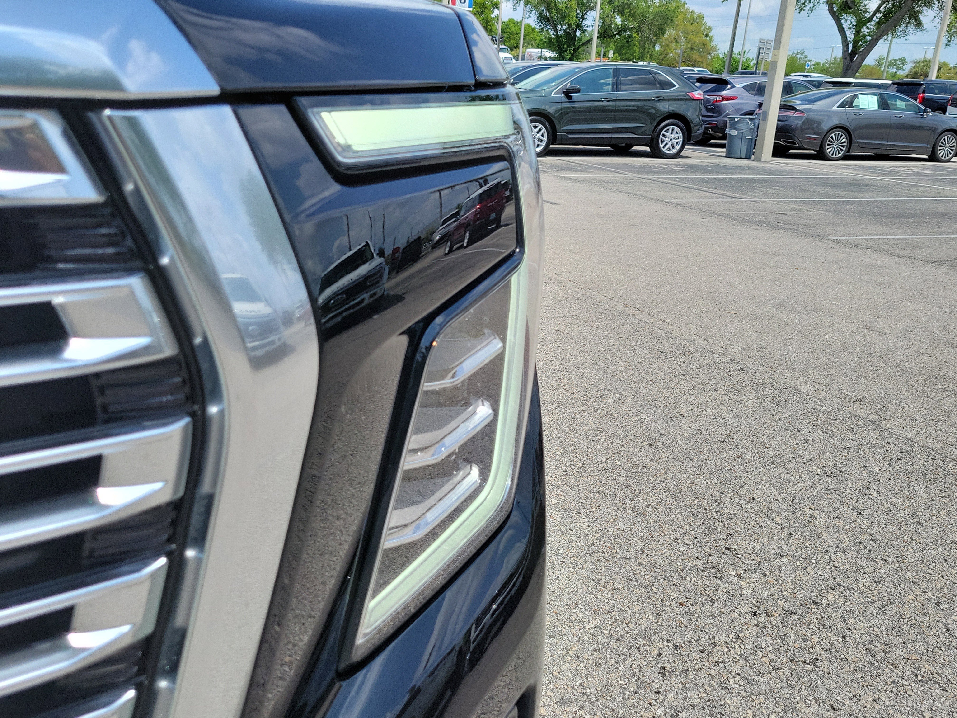 Used 2026 GMC Yukon Denali w/ Denali Reserve Package image 3