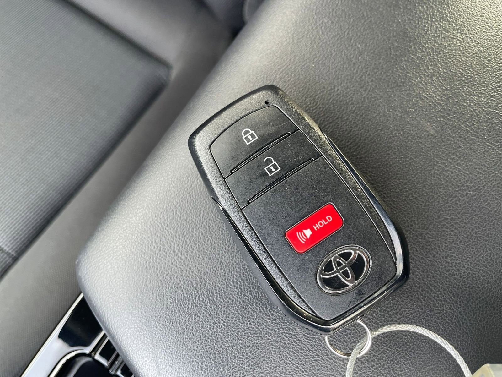 Used 2025 Toyota Prius LE image 22