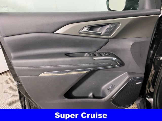 Certified 2025 Chevrolet Traverse LT w/ Enhanced Driving Package image 13