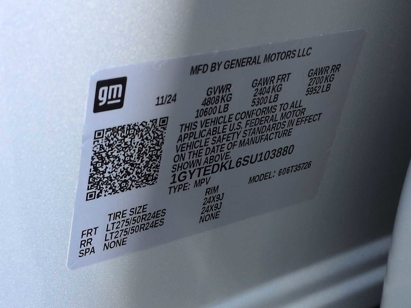 Used 2025 Cadillac Escalade IQ Luxury 2 image 38