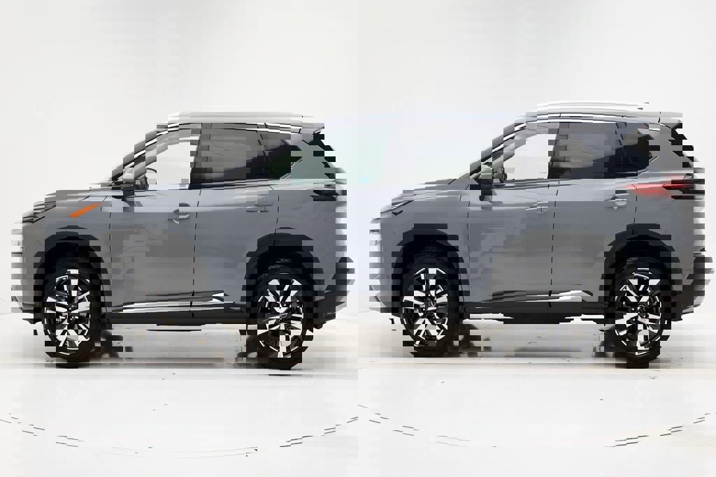 Used 2023 Nissan Rogue Platinum w/ Platinum Premium Package image 6