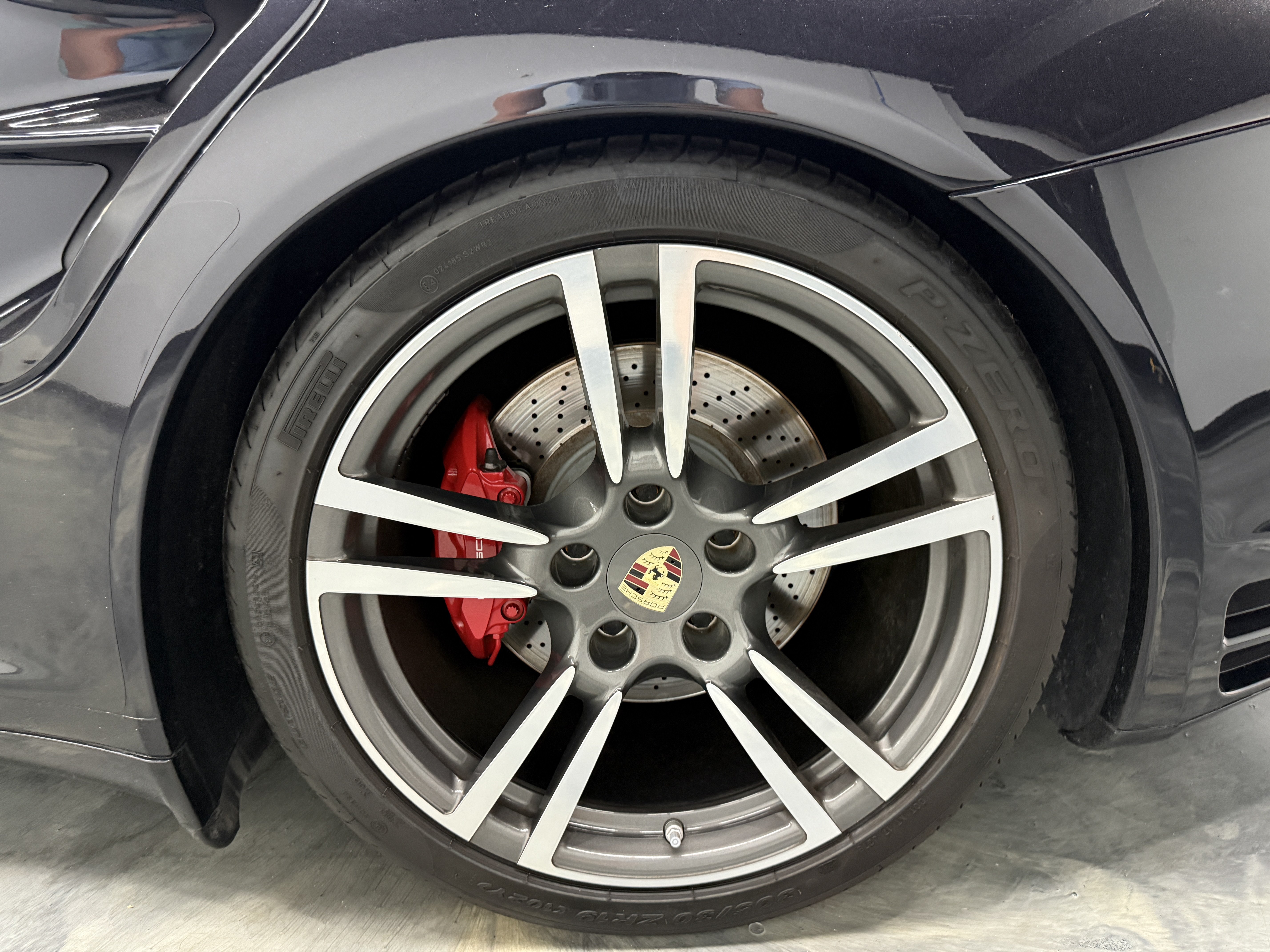 Used 2012 Porsche 911 Turbo AWD/4WD image 32