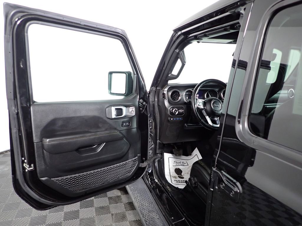Used 2021 Jeep Wrangler Unlimited Sahara image 20