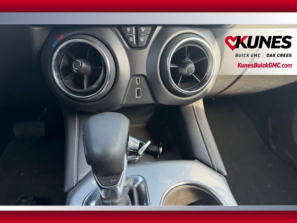 Used 2025 Chevrolet Blazer LT FWD image 15
