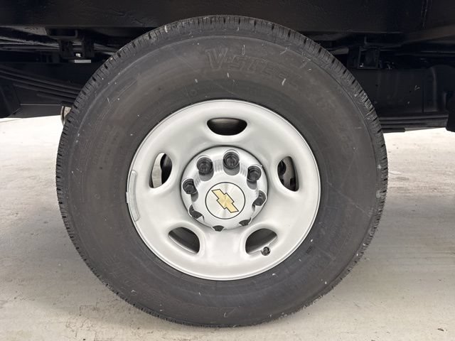 New 2025 Chevrolet Express 3500 w/ Power Convenience Package RWD image 38