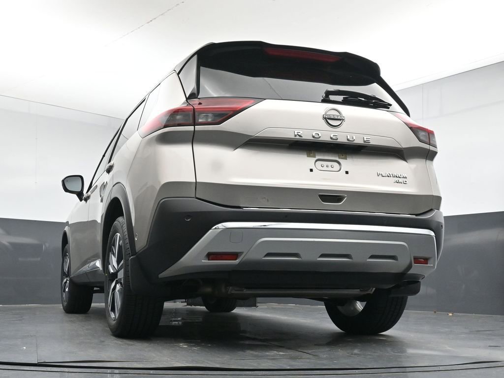 Used 2023 Nissan Rogue Platinum w/ Platinum Premium Package AWD/4WD image 32
