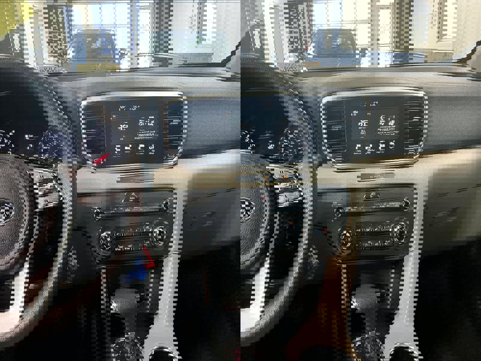 Used 2020 Kia Sportage LX image 18