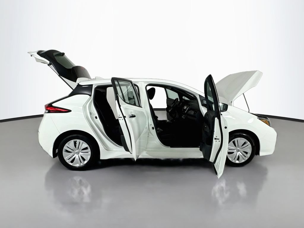 Used 2023 Nissan Leaf S FWD image 18