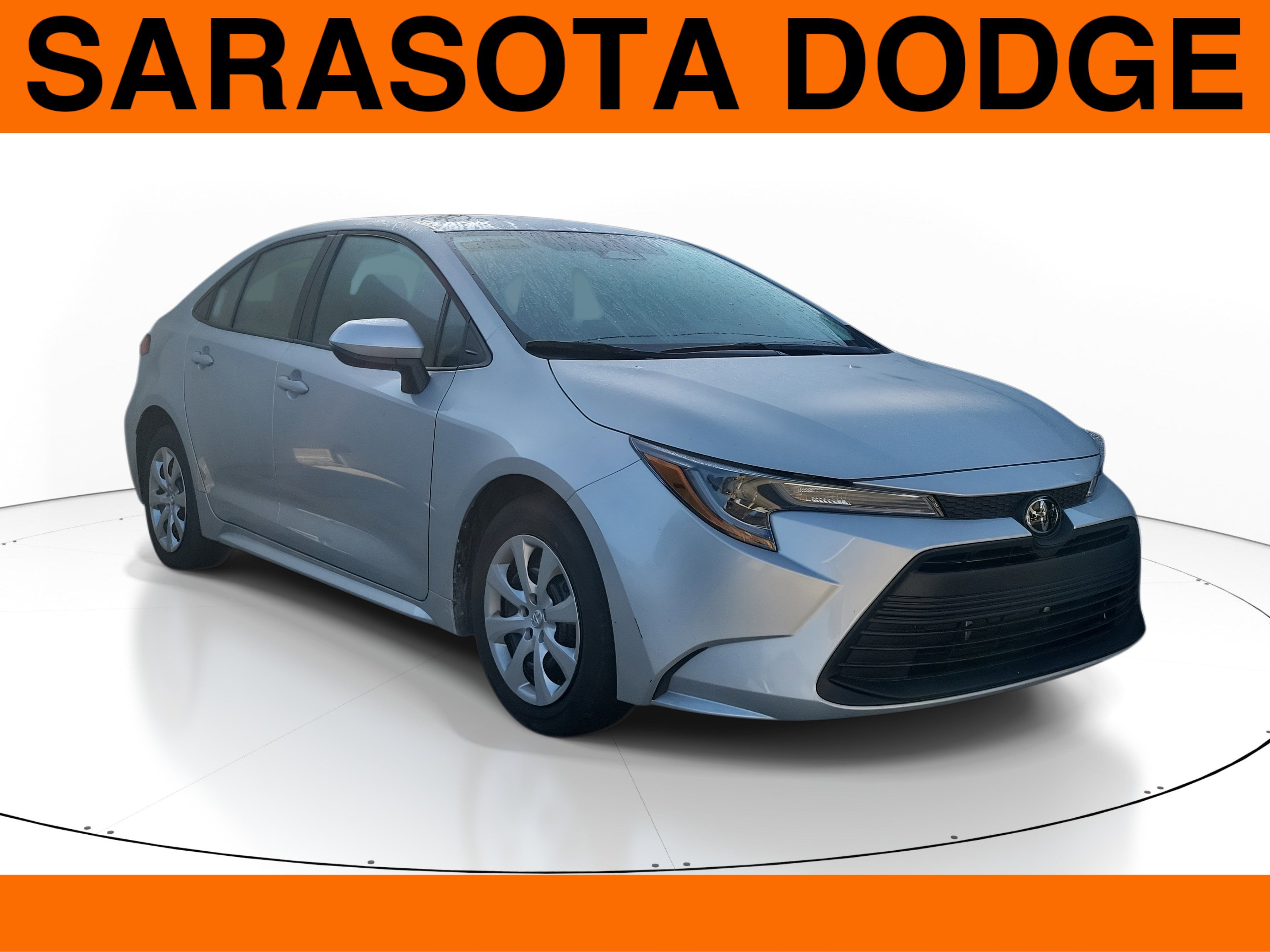 Used 2025 Toyota Corolla LE image 1