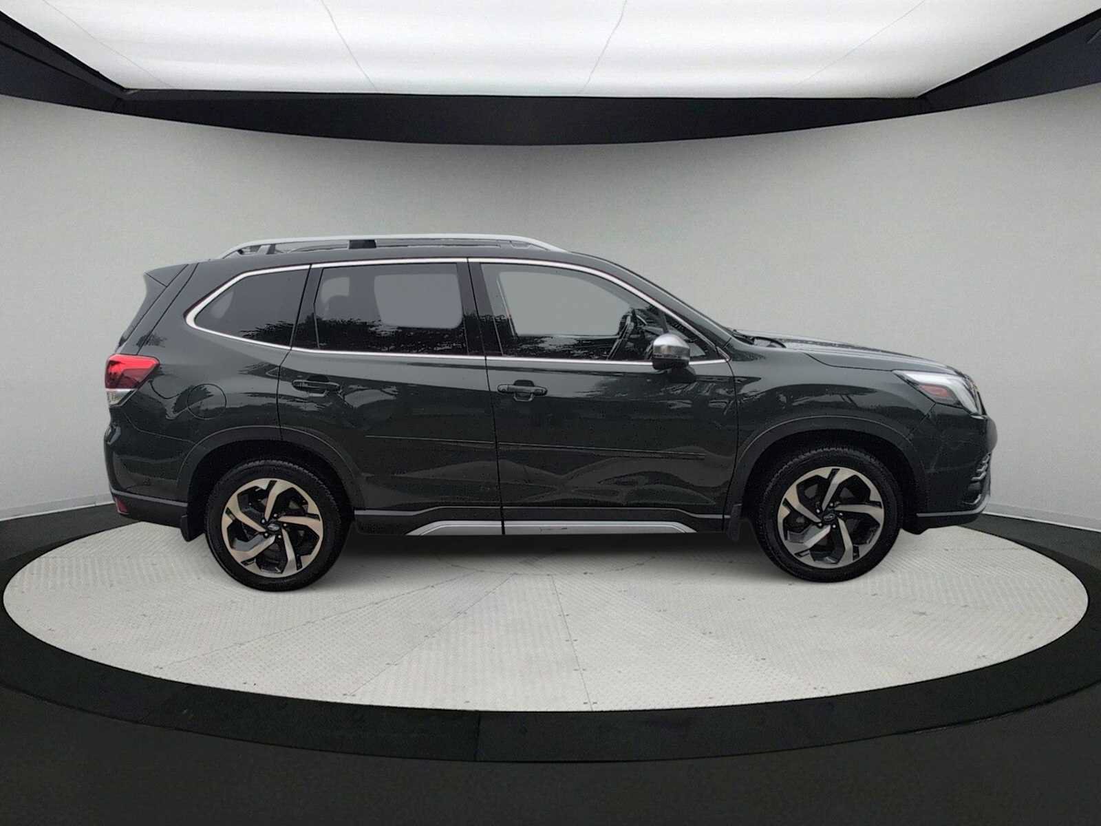 Used 2022 Subaru Forester Touring w/ Popular Package #2 AWD/4WD image 9