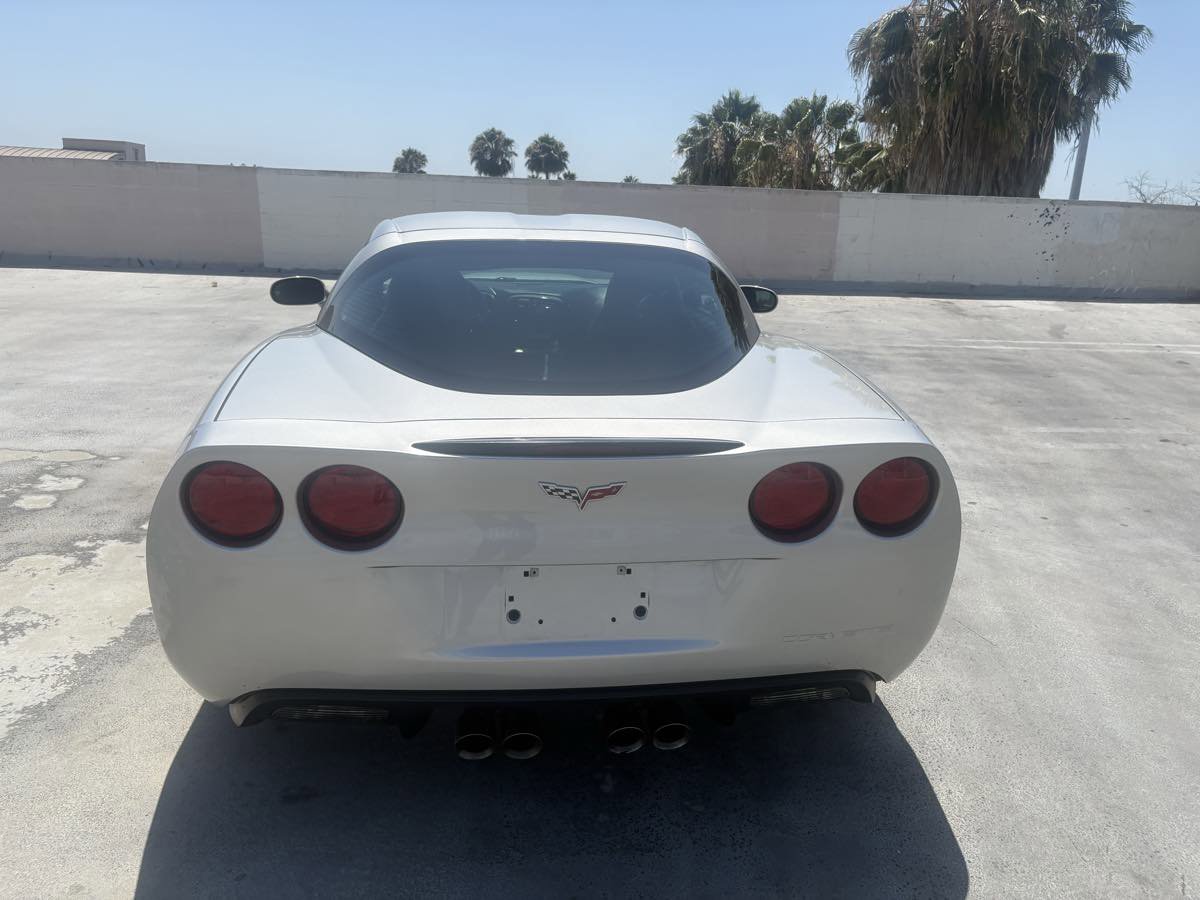 Used 2008 Chevrolet Corvette Coupe w/ Preferred Equipment Group RWD image 11