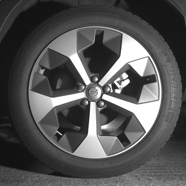 New 2026 Volvo XC40 B5 Plus w/ Protection Package Premier image 53