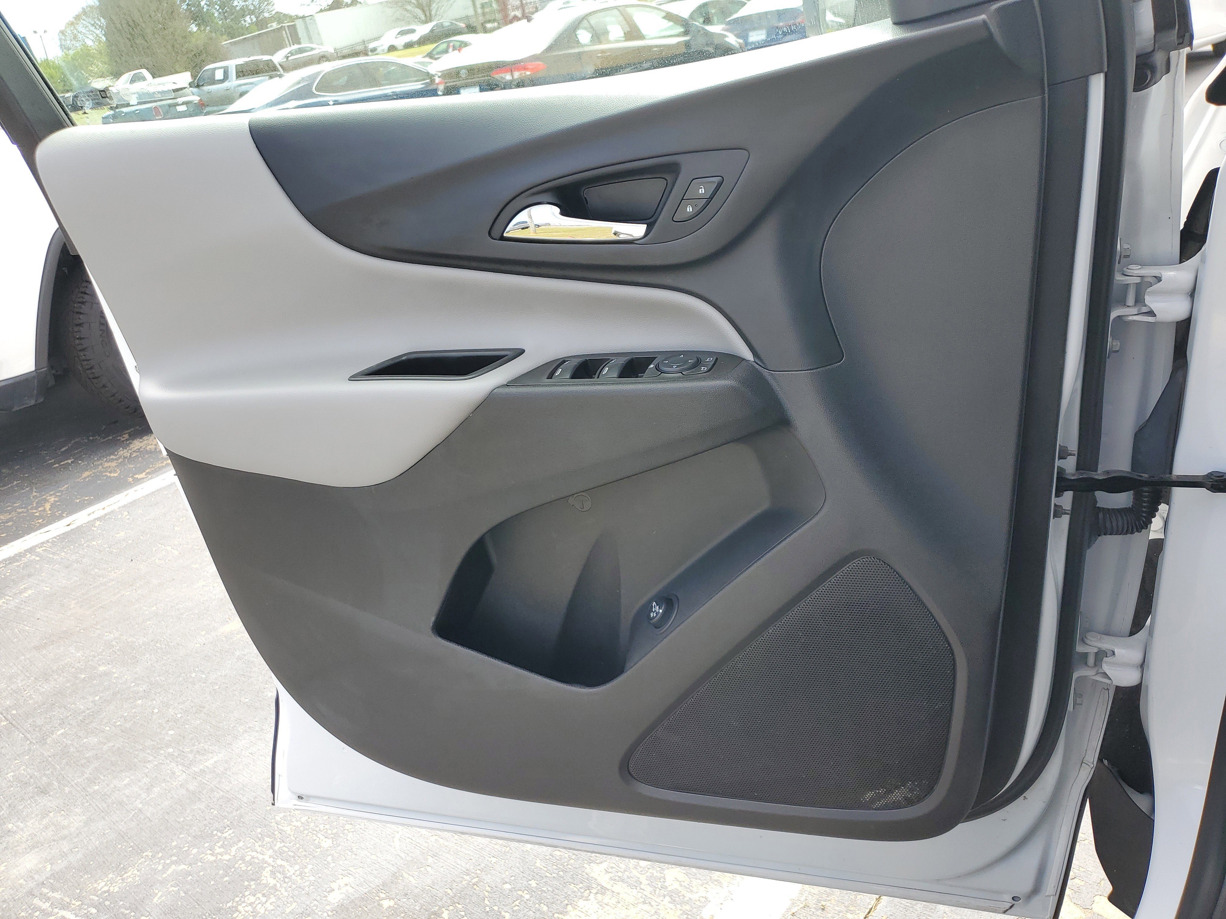 Used 2024 Chevrolet Equinox LT image 29