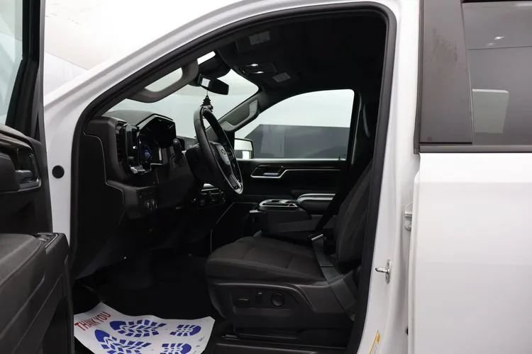 Used 2026 Chevrolet Silverado 1500 LT AWD/4WD image 14