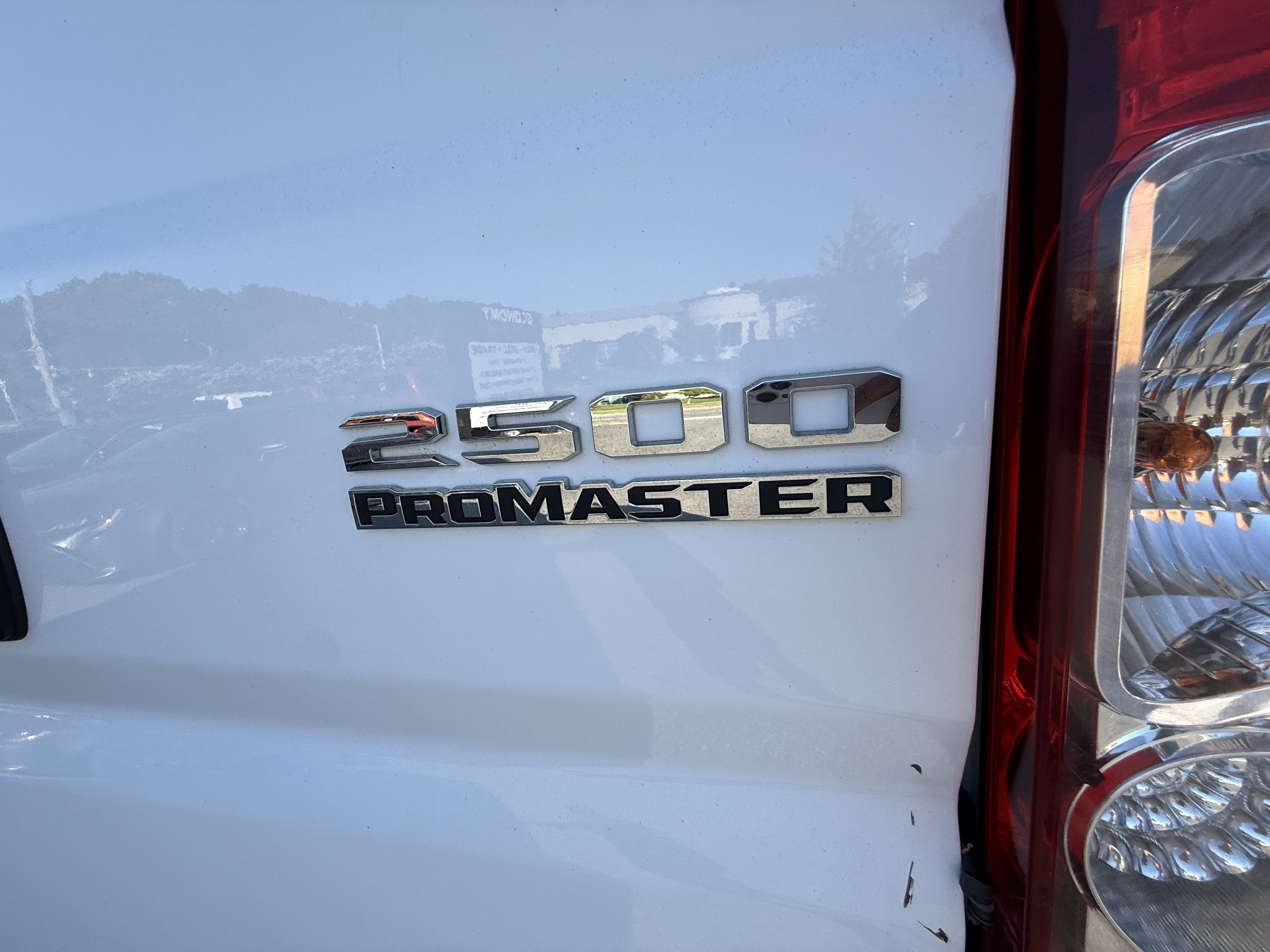 Used 2023 RAM ProMaster 2500 FWD image 32