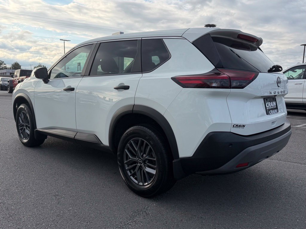 Used 2023 Nissan Rogue S FWD image 5