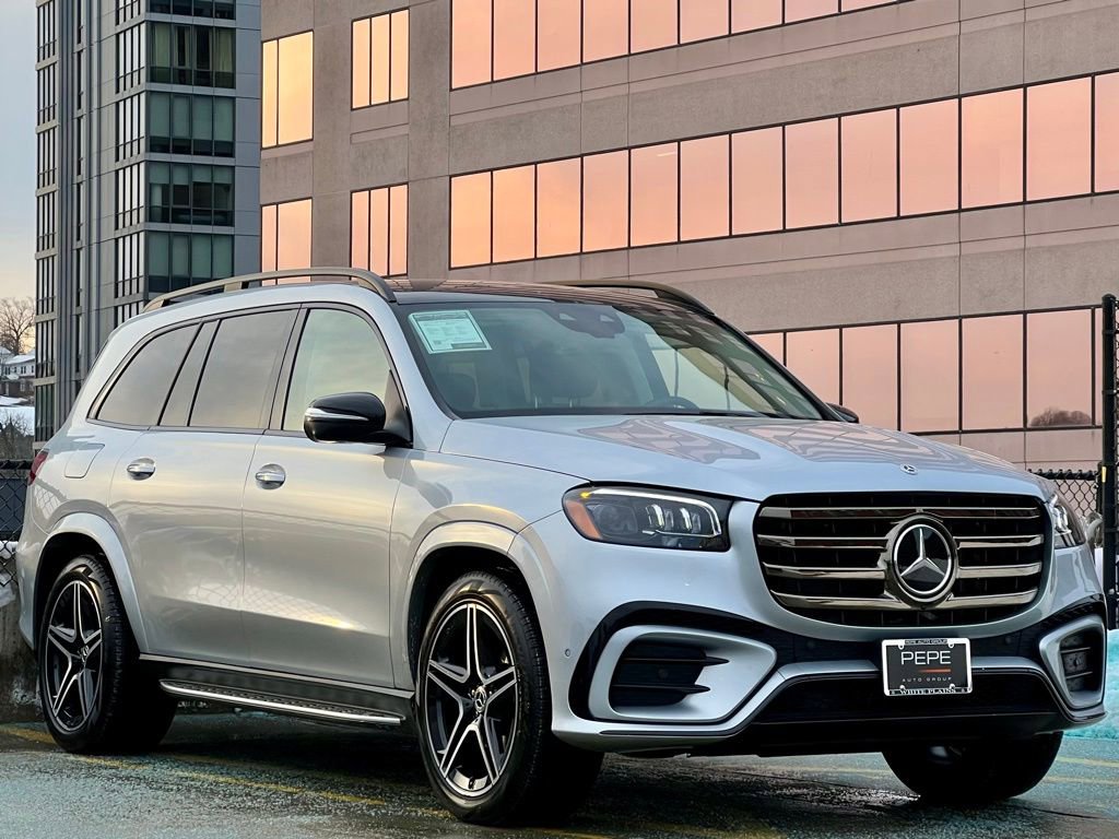 Certified 2026 Mercedes-Benz GLS 450 4MATIC image 1