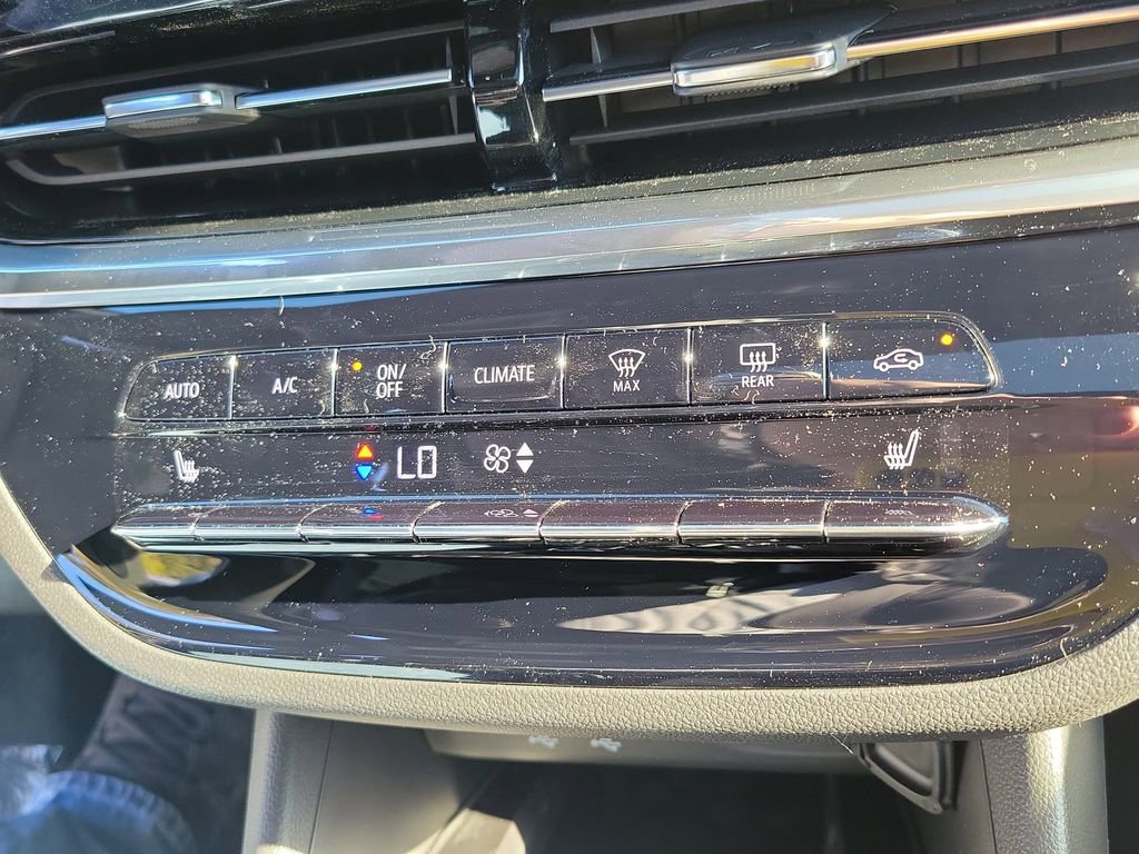 New 2025 Buick Envista Sport Touring FWD image 32