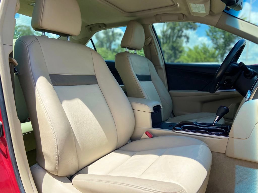 Used 2013 Toyota Camry XLE FWD image 18