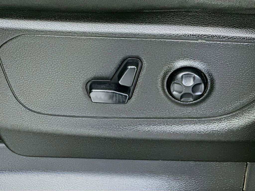 Used 2021 RAM 1500 Big Horn AWD/4WD image 21