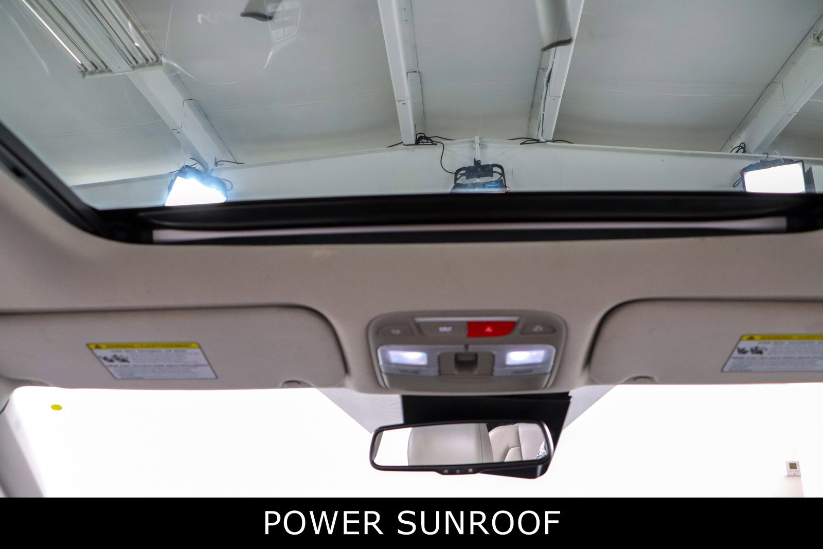 Used 2024 Kia Telluride EX w/ EX Captain's Chair Package image 21