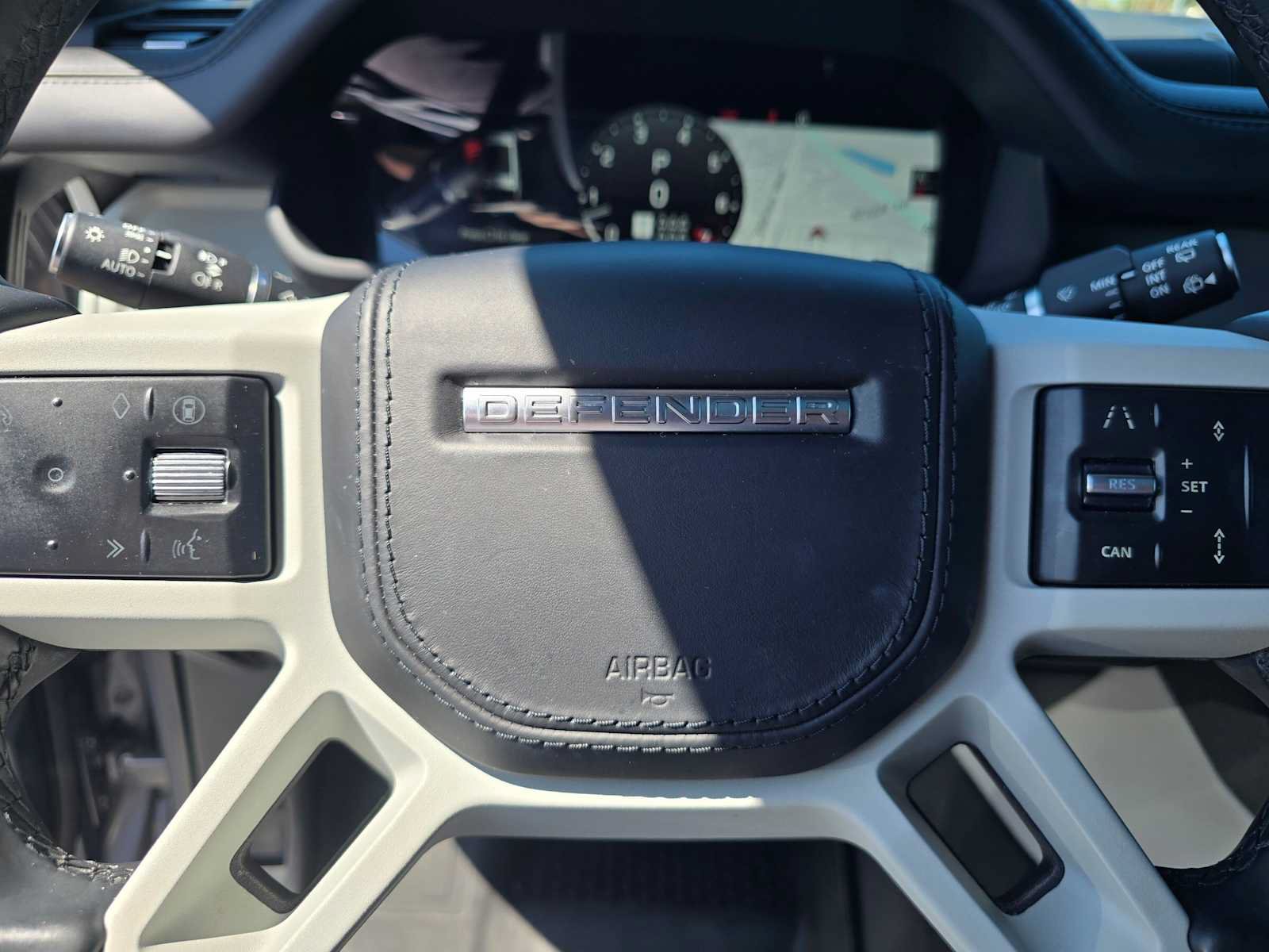Used 2024 Land Rover Defender 130 X-Dynamic SE AWD/4WD image 24