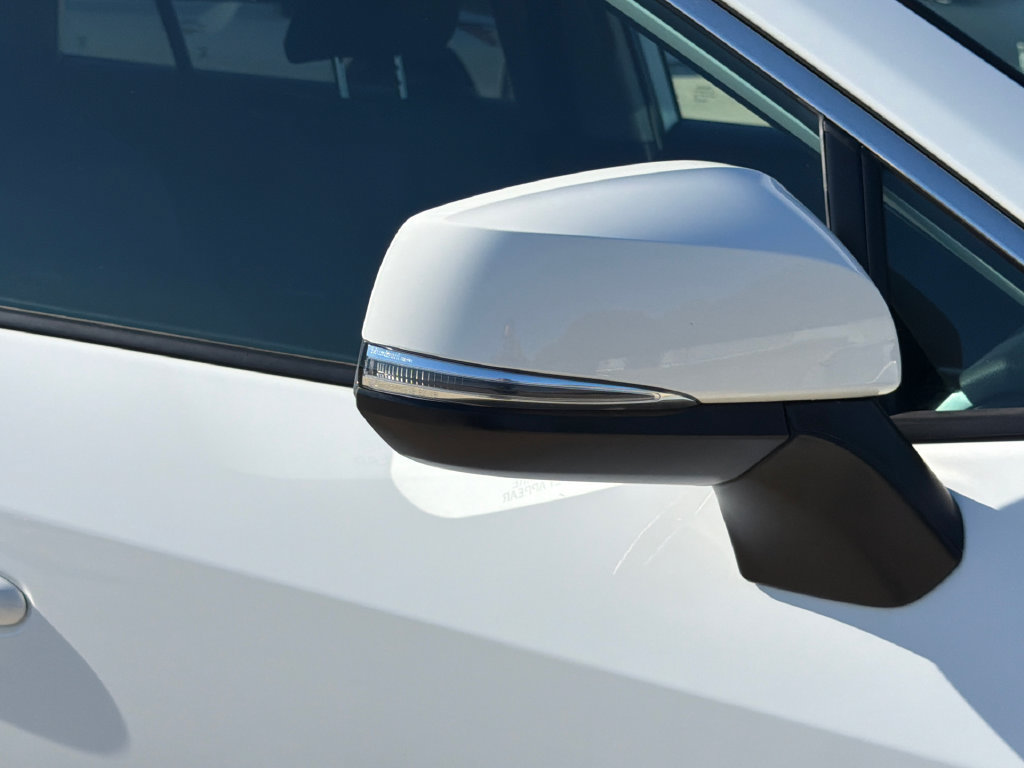 Used 2025 Toyota RAV4 XLE AWD/4WD image 9