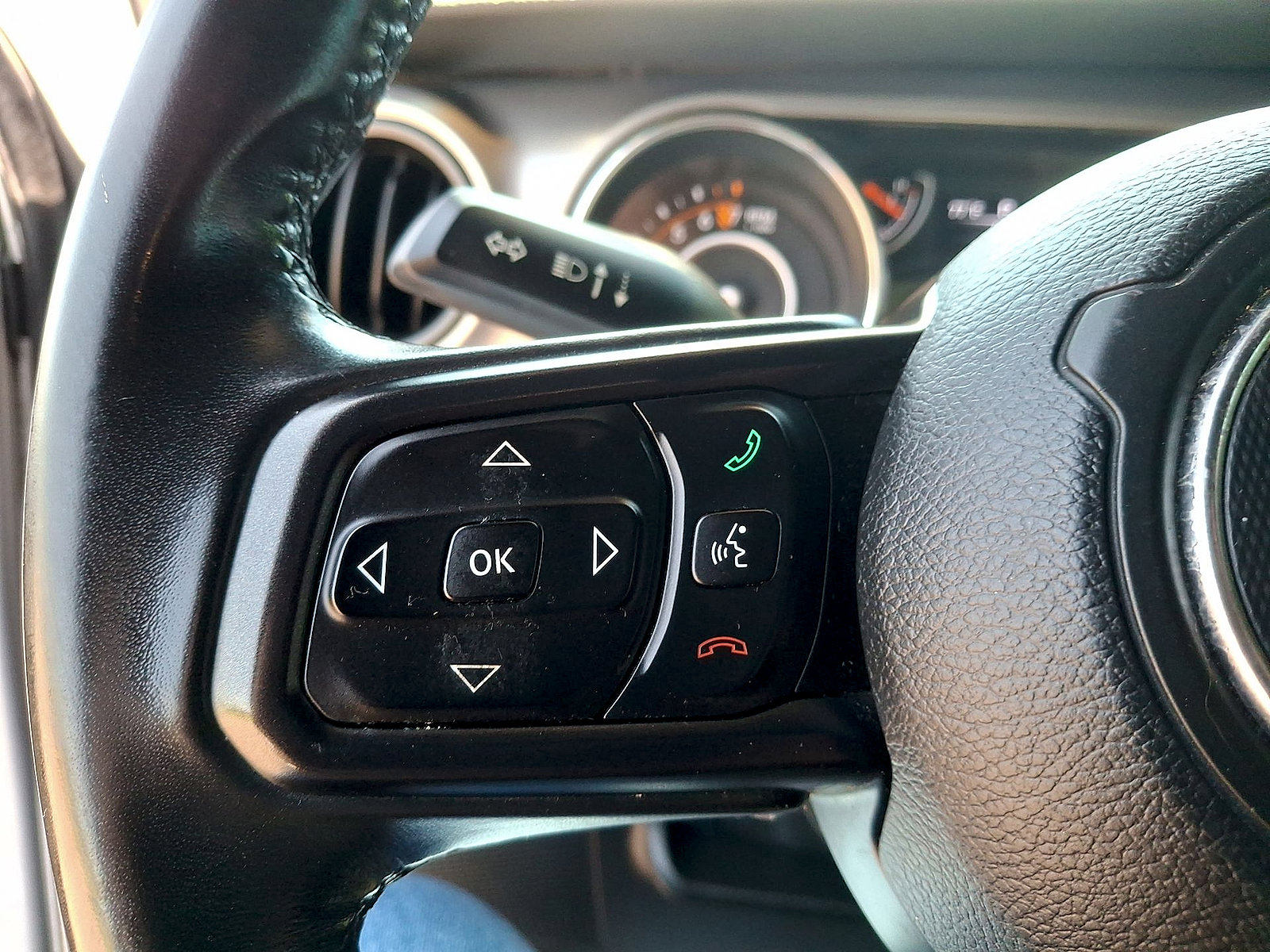 Used 2018 Jeep Wrangler Sport AWD/4WD image 16