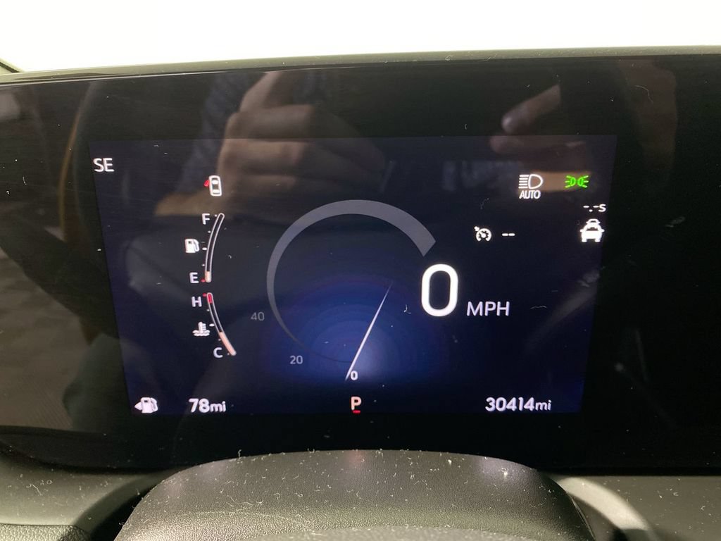 Used 2024 Buick Encore GX Sport Touring w/ Black Roof Package AWD/4WD image 15