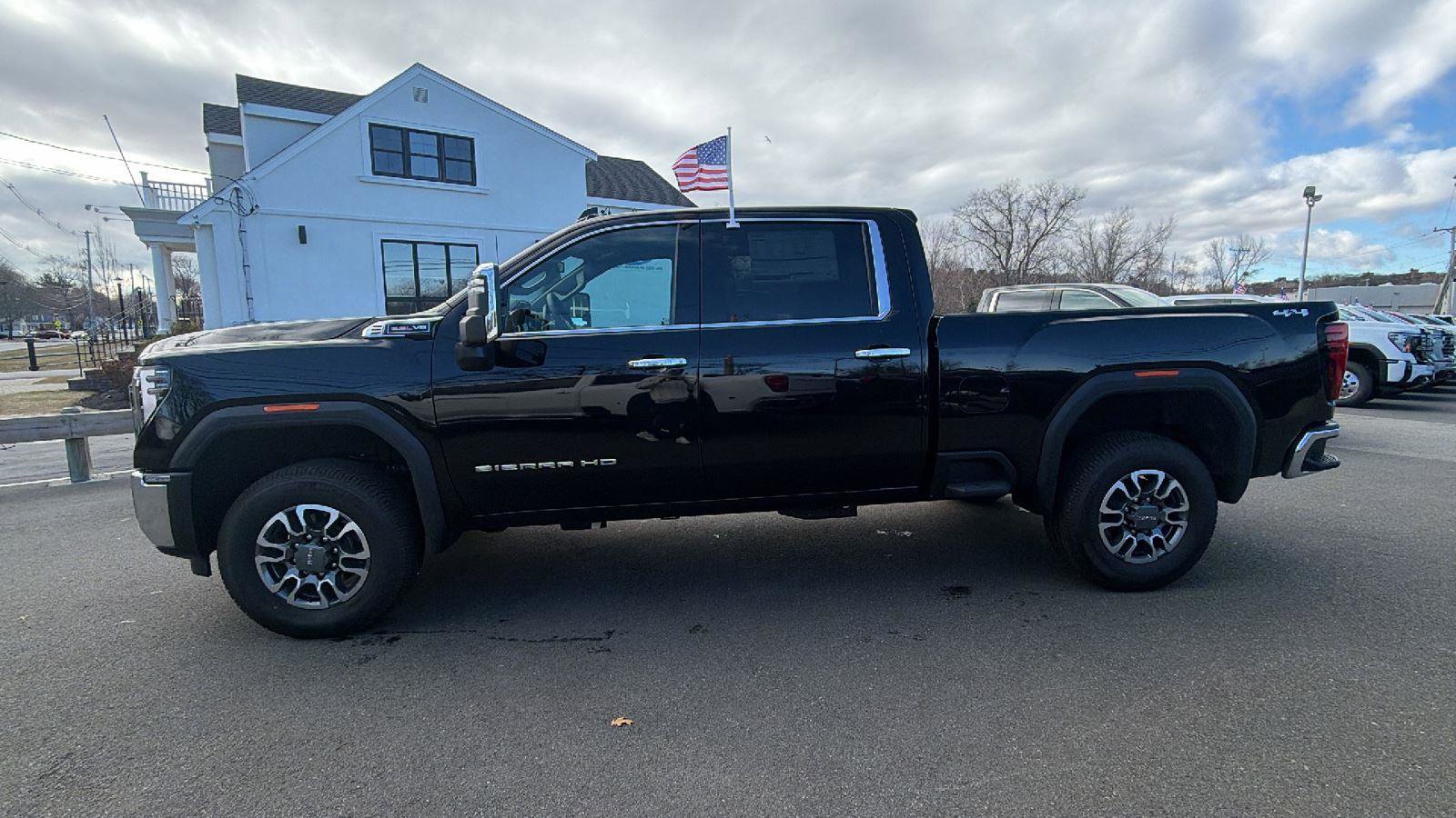 New 2026 GMC Sierra 2500 SLT w/ SLT Convenience Package image 4