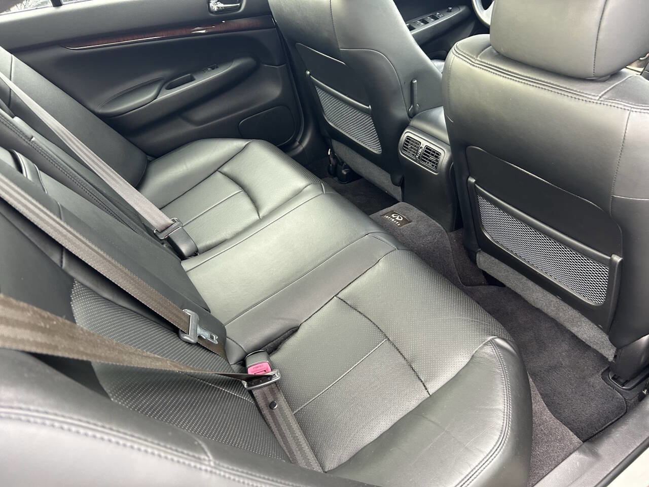 Used 2012 INFINITI G37 x Sedan w/ Premium Pkg image 30