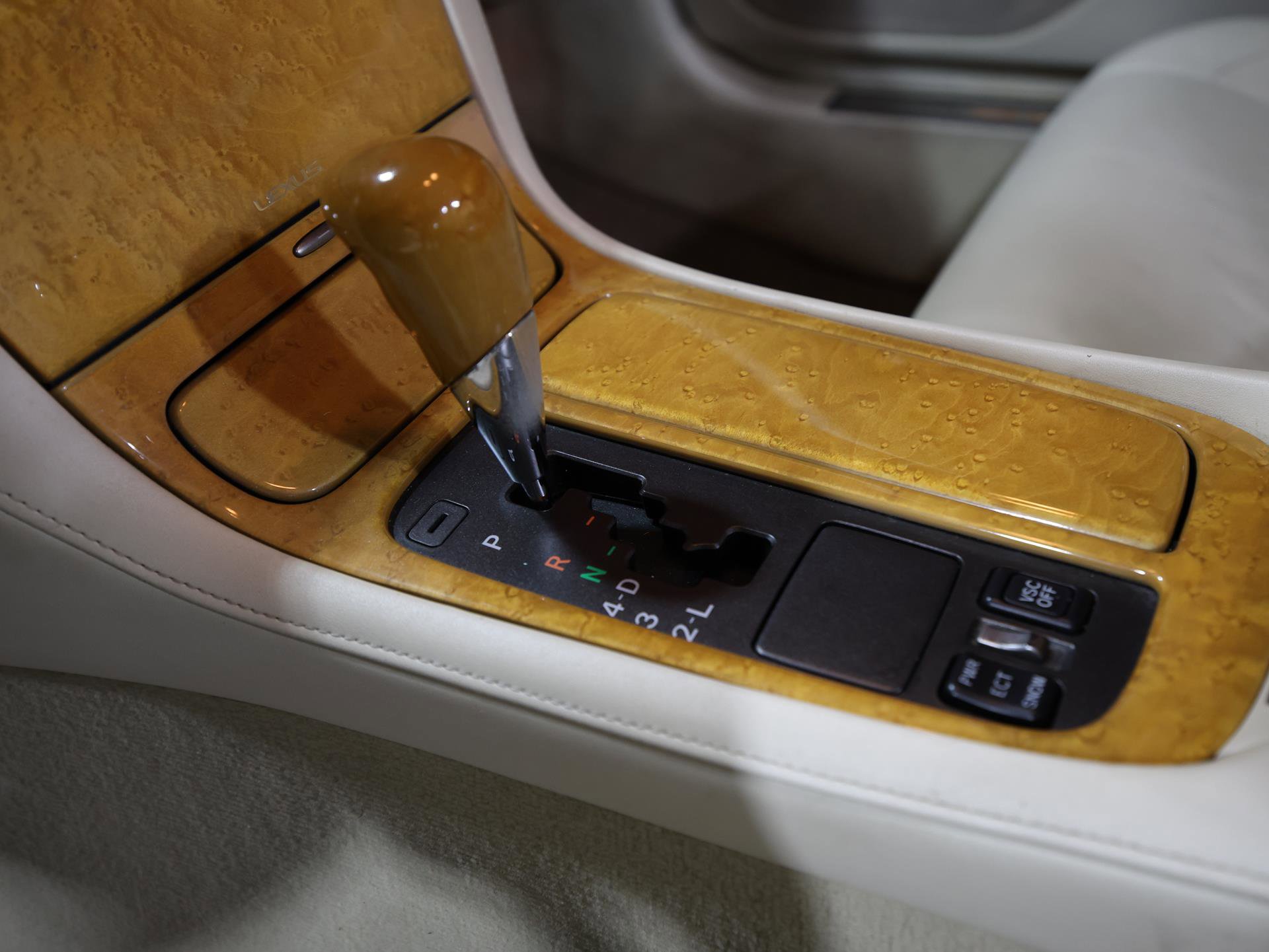 Used 2002 Lexus SC 430 Convertible image 23