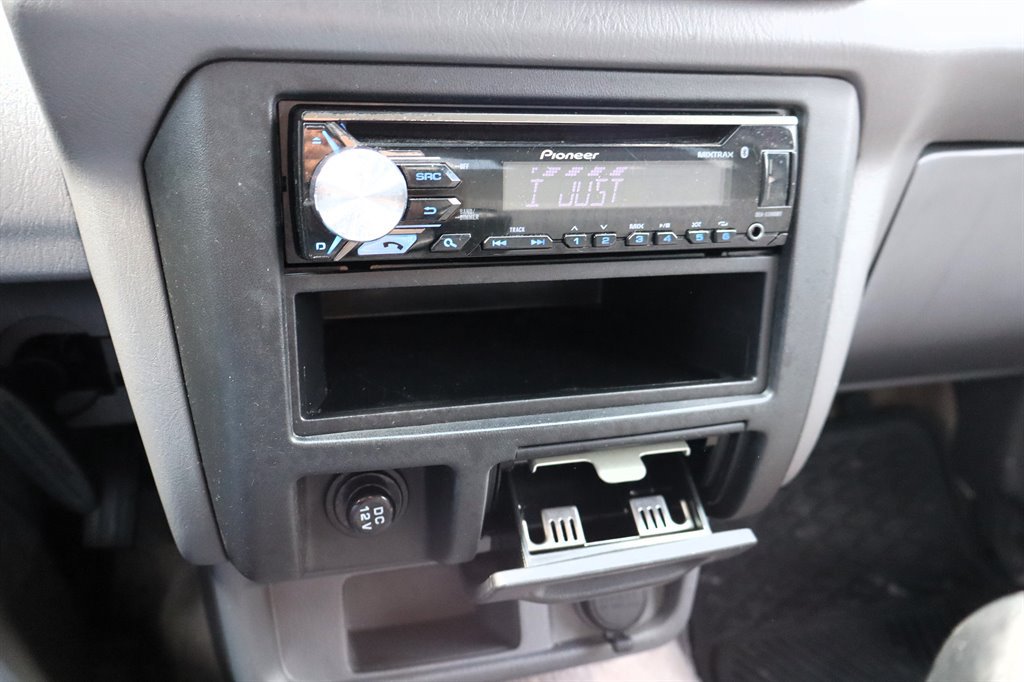 Used 2000 Nissan Frontier XE RWD image 27