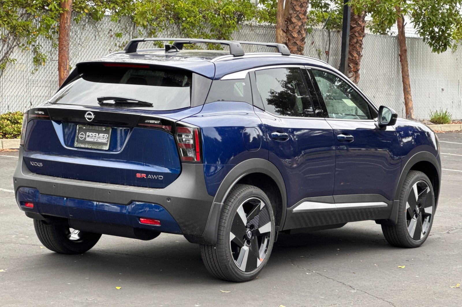 New 2026 Nissan Kicks SR w/ Cold Weather Package image 4