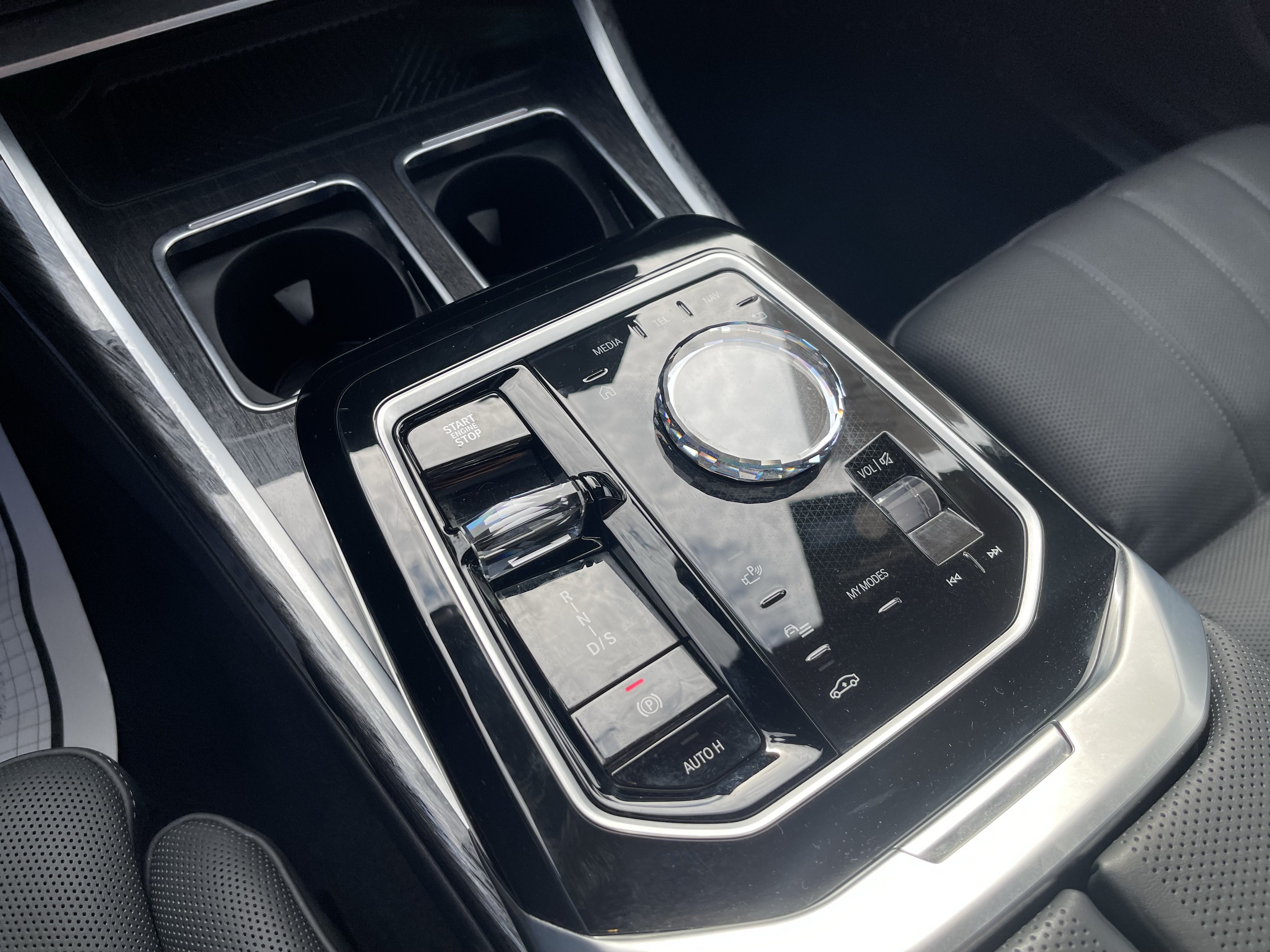 Certified 2025 BMW 760i xDrive AWD/4WD image 13