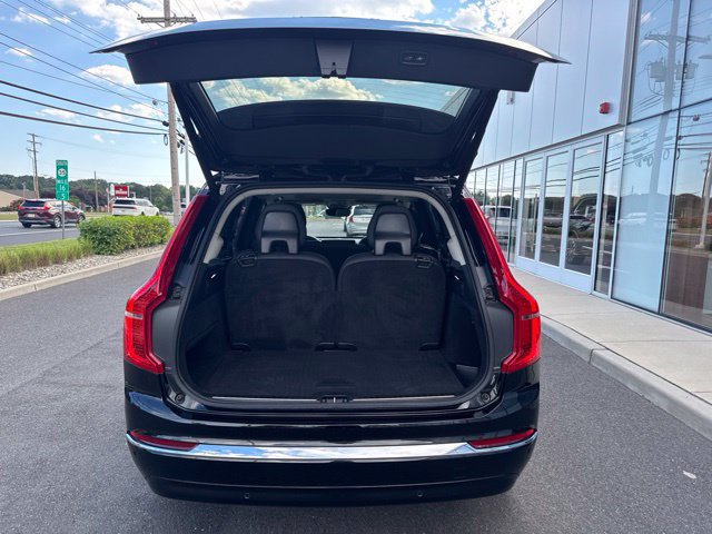 Certified 2025 Volvo XC90 T8 Plus AWD/4WD image 11