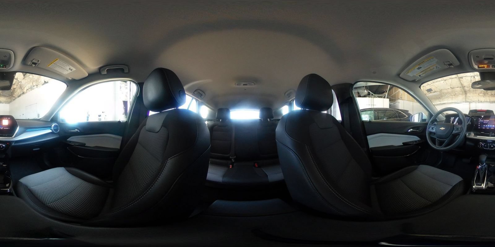 Used 2025 Chevrolet Trax LT FWD image 40
