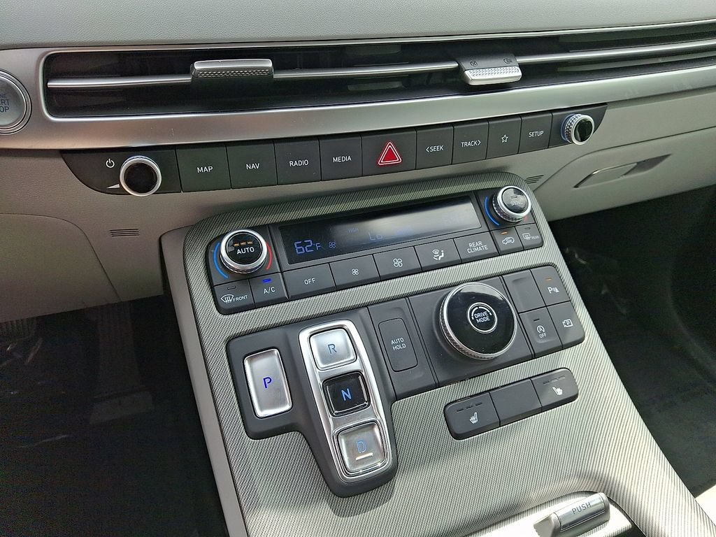 Used 2025 Hyundai Palisade SEL FWD image 15