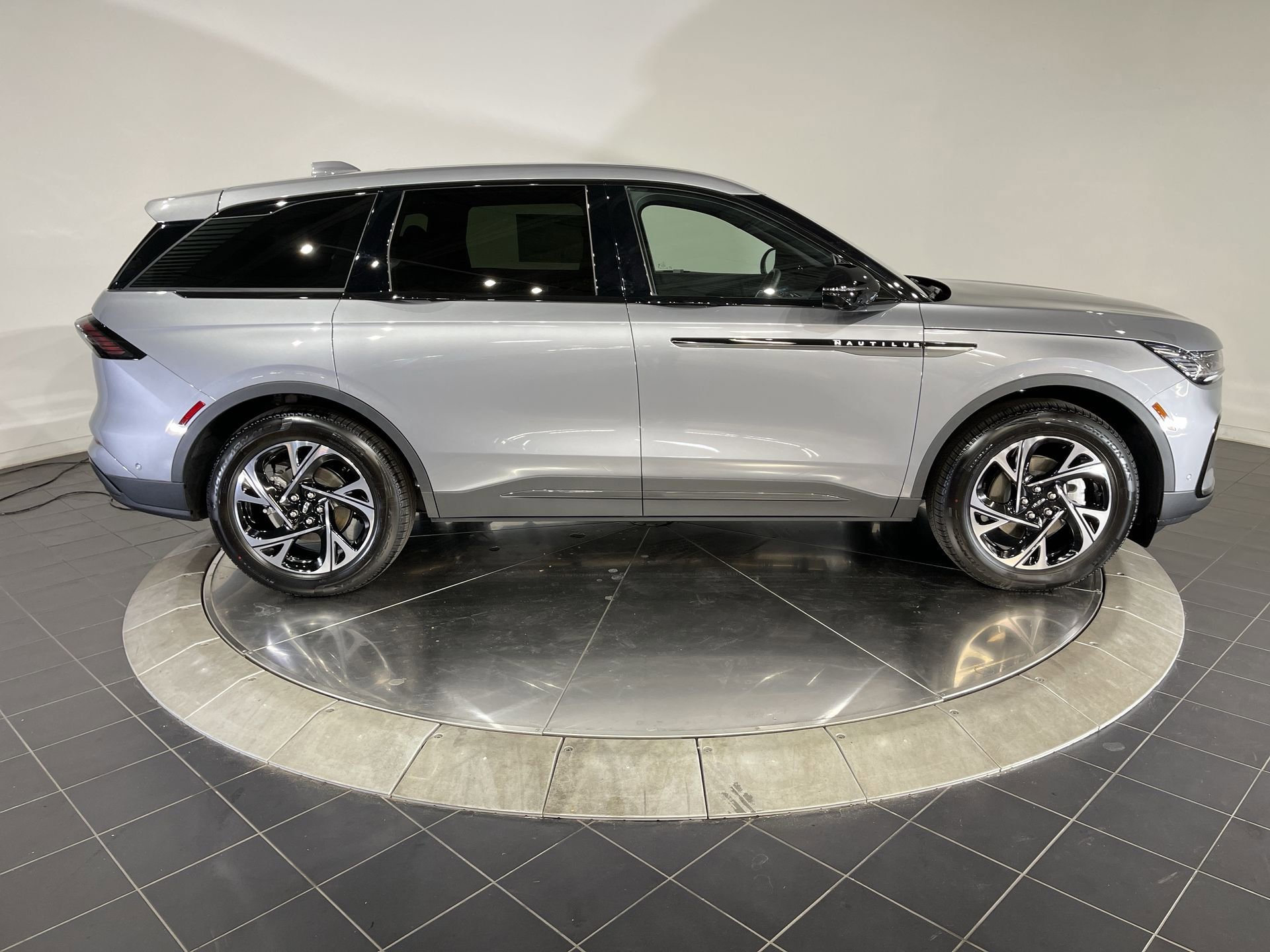 New 2024 Lincoln Nautilus Premier w/ Equipment Group 102A image 42