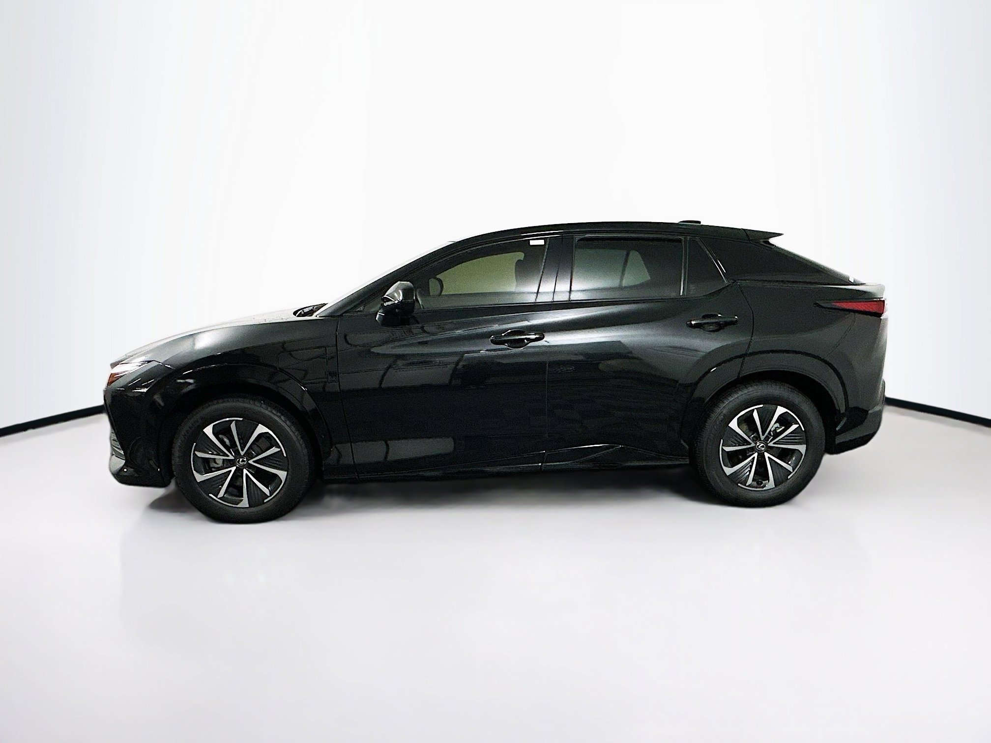 Used 2024 Lexus RZ 300e Premium w/ Accessory Package (Z1) FWD image 4