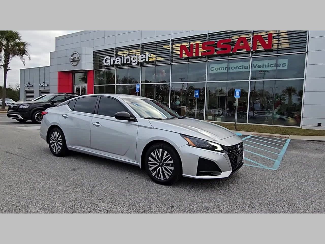 Used 2024 Nissan Altima 2.5 SV image 17