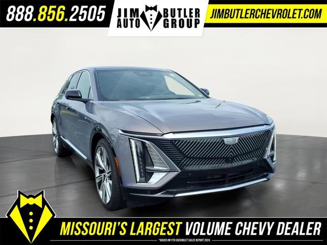 Used 2025 Cadillac Lyriq Luxury w/ LPO, Floor Liner Package AWD/4WD image 31