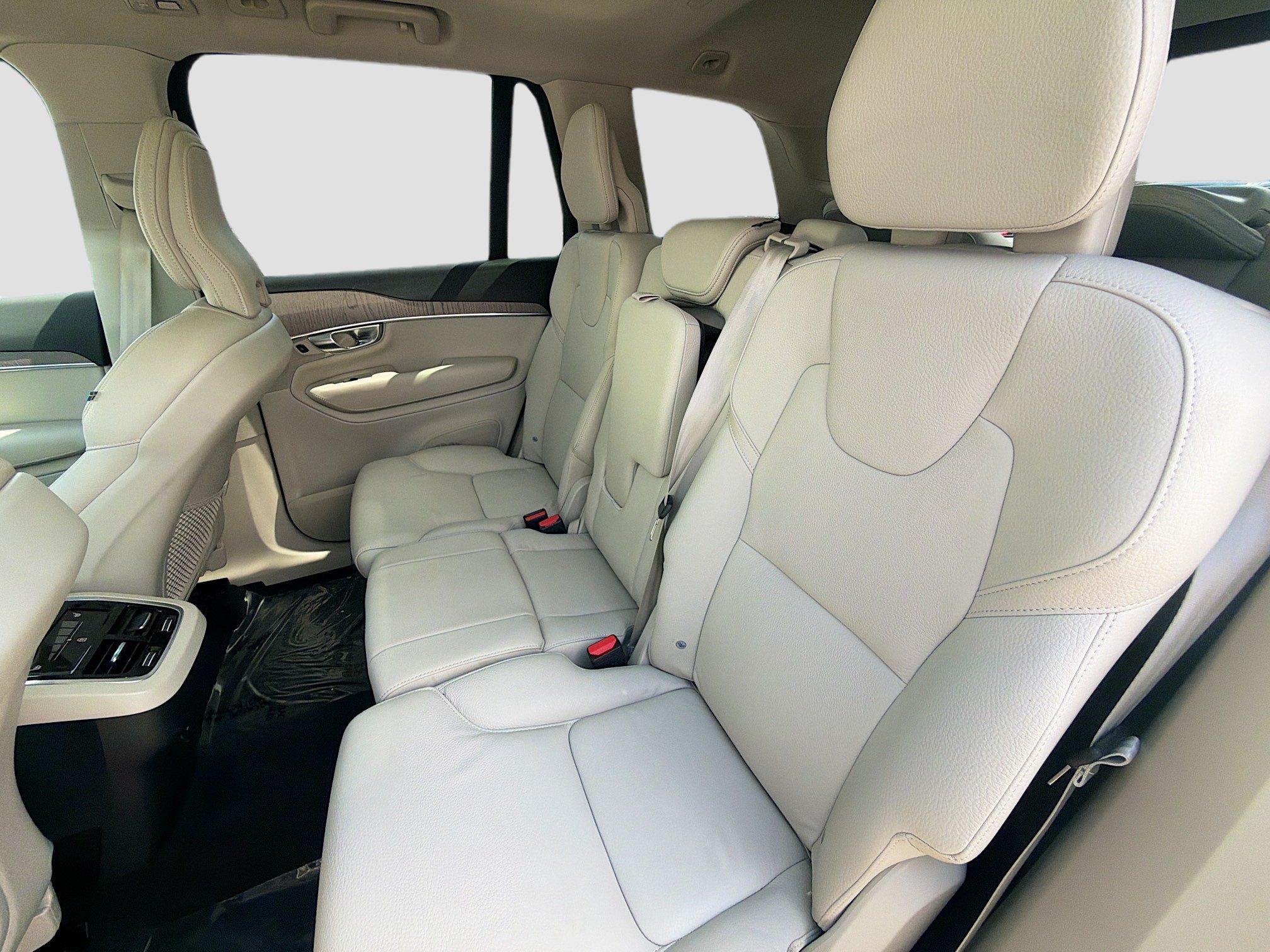 Used 2025 Volvo XC90 B5 Plus w/ Protection Package Premier AWD/4WD image 21