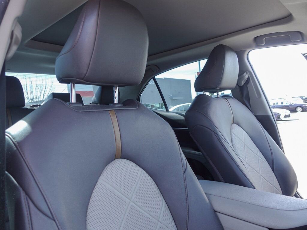 Certified 2019 Toyota Camry XLE image 15