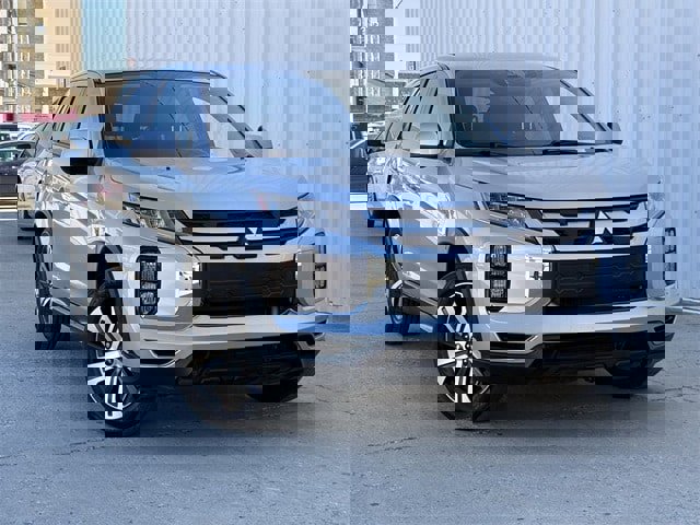 Used 2024 Mitsubishi Outlander Sport ES image 2