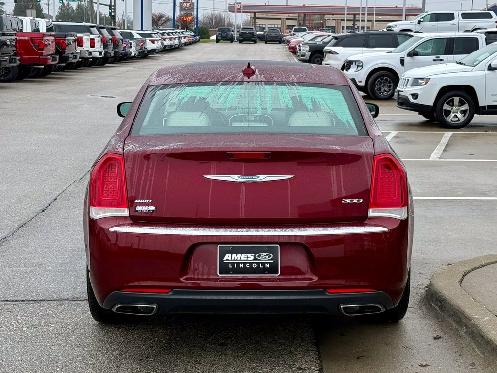 Used 2017 Chrysler 300 Limited w/ Value Package image 4